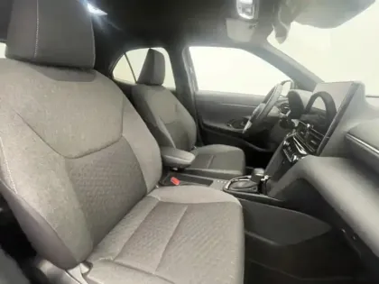 Photo 15 Toyota Yaris Hybride 1.5 HYBRID 116H DESIGN