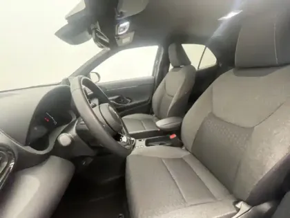 Photo 17 Toyota Yaris Hybride 1.5 HYBRID 116H DESIGN