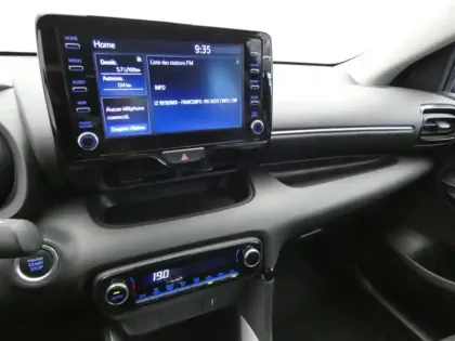 Photo 14 Toyota Yaris 120 VVT-i Design