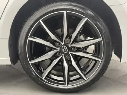 Photo 18 Toyota Corolla Hybride 1.8L 140h GR Sport