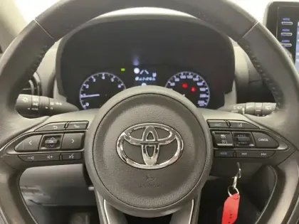 Photo 28 Toyota Yaris Hybride 116h Dynamic