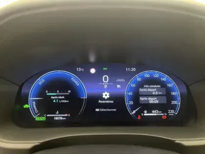 Photo 9 Toyota Yaris Hybride 130h Première