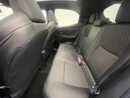 Photo 14 Toyota Yaris Hybride 130h Première