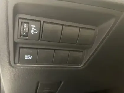 Photo 12 Toyota Yaris 1.5 HYBRID 130H DESIGN PACK CARGO