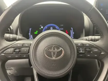 Photo 14 Toyota Yaris 1.5 HYBRID 130H DESIGN PACK CARGO