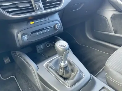 Photo 7 Ford Focus 1.0 Flexifuel mHEV 125ch Titanium X Business