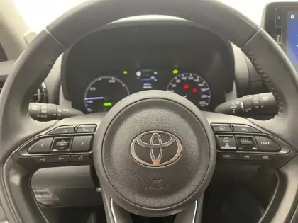 Photo 21 Toyota Yaris Hybride 116h Dynamic