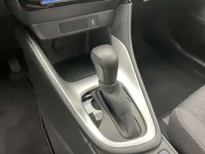 Photo 8 Toyota Yaris Hybride 116h Dynamic