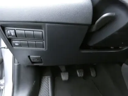 Photo 15 Toyota Yaris 120 VVT-i Design