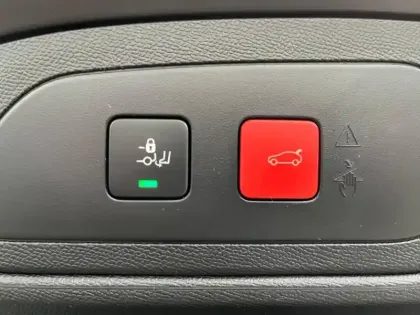 Photo 14 DS DS 7  Crossback PureTech 225ch Grand Chic Automatique 13cv