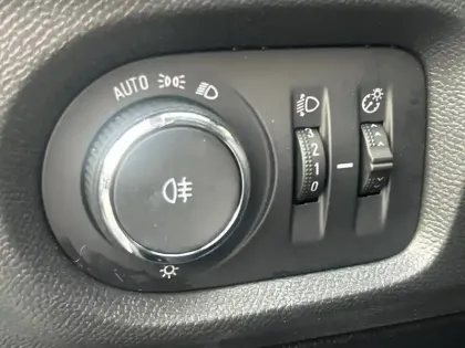 Photo 21 Opel Corsa  1.2 Turbo 100 ch BVM6