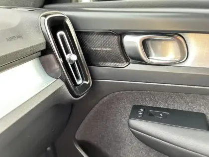 Photo 22 Volvo Xc40  B3 163 ch DCT7