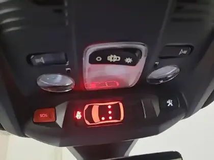 Photo 26 Peugeot 3008  Hybrid 225 e-EAT8