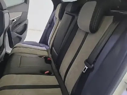 Photo 11 Peugeot 3008  Hybrid 225 e-EAT8