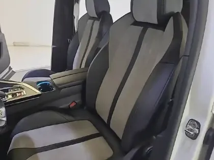 Photo 10 Peugeot 3008  Hybrid 225 e-EAT8