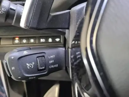 Photo 27 Peugeot 3008  Hybrid 225 e-EAT8