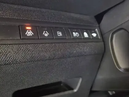 Photo 67 Peugeot 3008  Hybrid 225 e-EAT8
