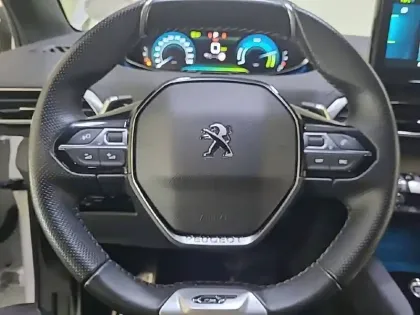 Photo 8 Peugeot 3008  Hybrid 225 e-EAT8