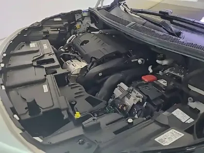 Photo 14 Peugeot 3008  Hybrid 225 e-EAT8