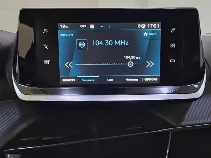 Photo 18 Peugeot 2008  BlueHDi 130 S&S EAT8