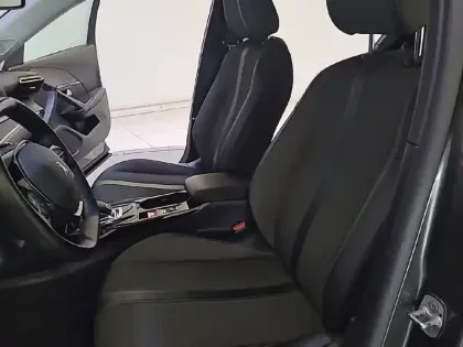 Photo 10 Peugeot 2008  BlueHDi 130 S&S EAT8