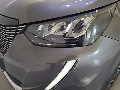 Photo 15 Peugeot 2008  BlueHDi 130 S&S EAT8