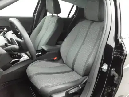 Photo 10 Peugeot 208  Hybrid 110 e-DCS6