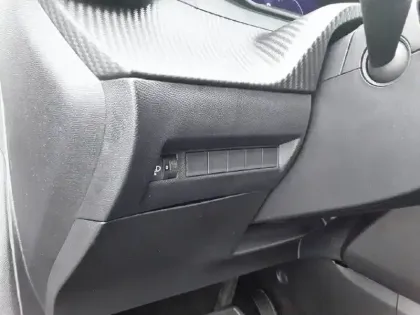 Photo 19 Peugeot 208  Hybrid 110 e-DCS6