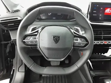 Photo 8 Peugeot 208  Hybrid 110 e-DCS6