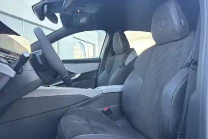 Photo 12 Peugeot 3008  Plug-in Hybrid 195 e-DCS7