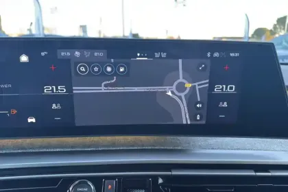 Photo 20 Peugeot 3008  Plug-in Hybrid 195 e-DCS7