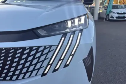 Photo 9 Peugeot 3008  Plug-in Hybrid 195 e-DCS7