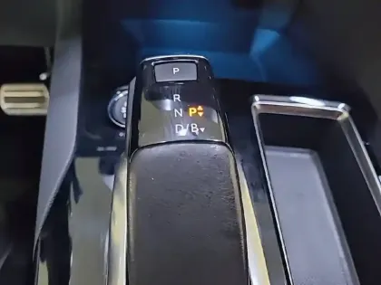 Photo 13 Peugeot 3008  Hybrid 225 e-EAT8