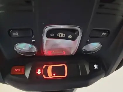 Photo 61 Peugeot 3008  Hybrid 225 e-EAT8