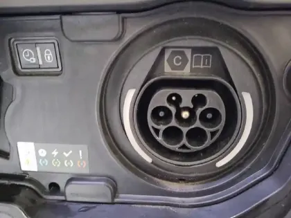 Photo 35 Peugeot 3008  Hybrid 225 e-EAT8