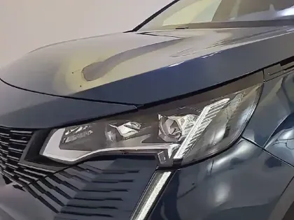 Photo 51 Peugeot 3008  Hybrid 225 e-EAT8