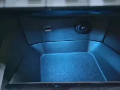 Photo 24 Peugeot 3008  Hybrid 225 e-EAT8