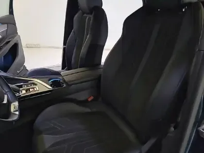 Photo 10 Peugeot 3008  Hybrid 225 e-EAT8