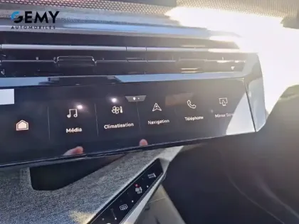 Photo 51 Peugeot 3008  Electrique 210 ch 73 kWh