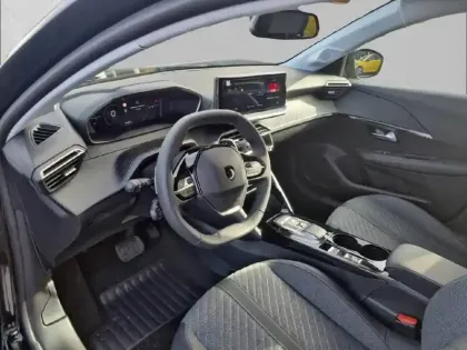 Photo 47 Peugeot 208  Hybrid 110 e-DCS6