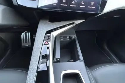 Photo 20 Peugeot 3008  Plug-in Hybrid 195 e-DCS7