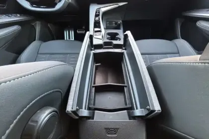 Photo 22 Peugeot 3008  Plug-in Hybrid 195 e-DCS7