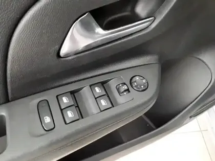 Photo 25 Opel Corsa  1.2 Turbo 100 ch BVM6