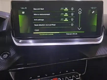 Photo 20 Peugeot 208  BlueHDi 100 S&S BVM6