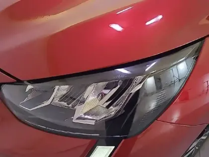 Photo 15 Peugeot 208  BlueHDi 100 S&S BVM6