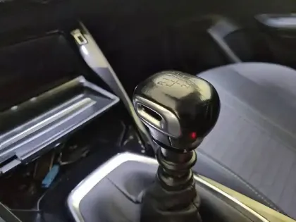 Photo 13 Peugeot 208  BlueHDi 100 S&S BVM6