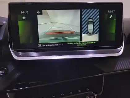 Photo 19 Peugeot 208  BlueHDi 100 S&S BVM6