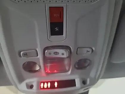 Photo 25 Peugeot 208  BlueHDi 100 S&S BVM6