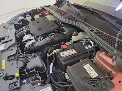 Photo 14 Peugeot 208  BlueHDi 100 S&S BVM6