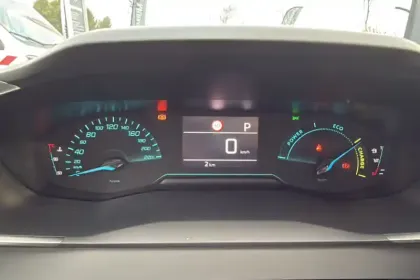 Photo 14 Peugeot 208  Hybrid 110 e-DCS6